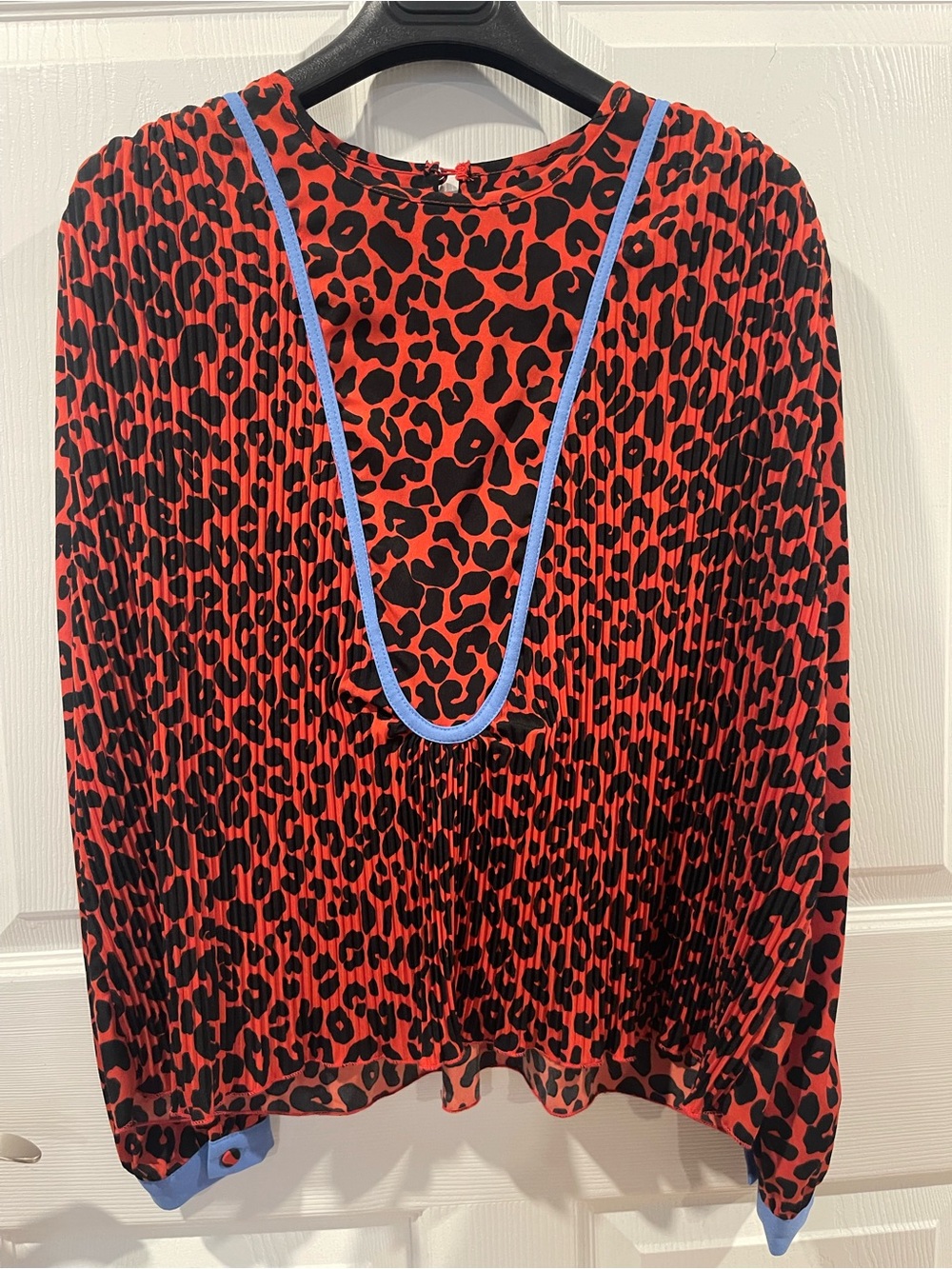 L’art de la Couture Red-Black Leopard Print Pleated Blouse with Blue Trim small